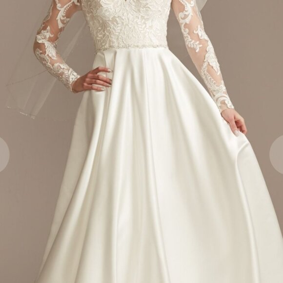 Brand New Oleg Cassini Wedding Dress - Picture 4 of 9